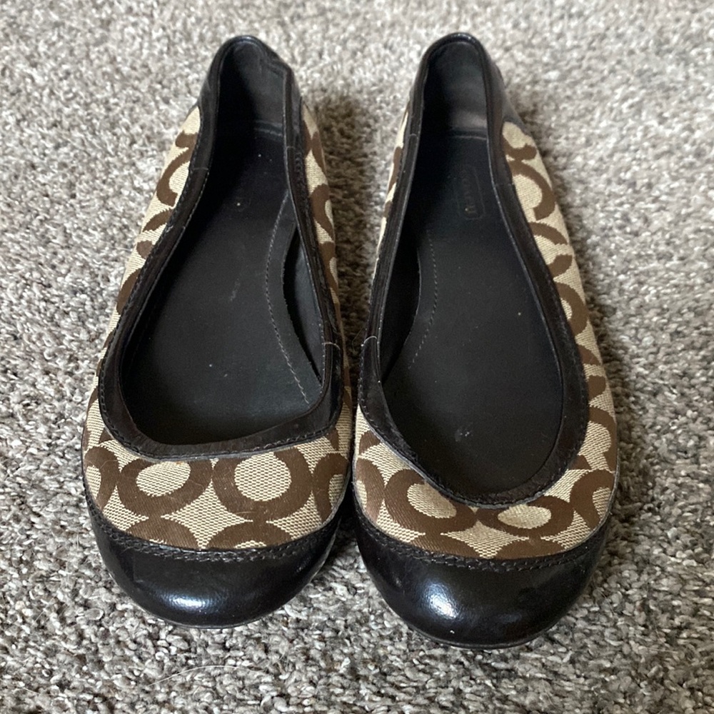Coach flats